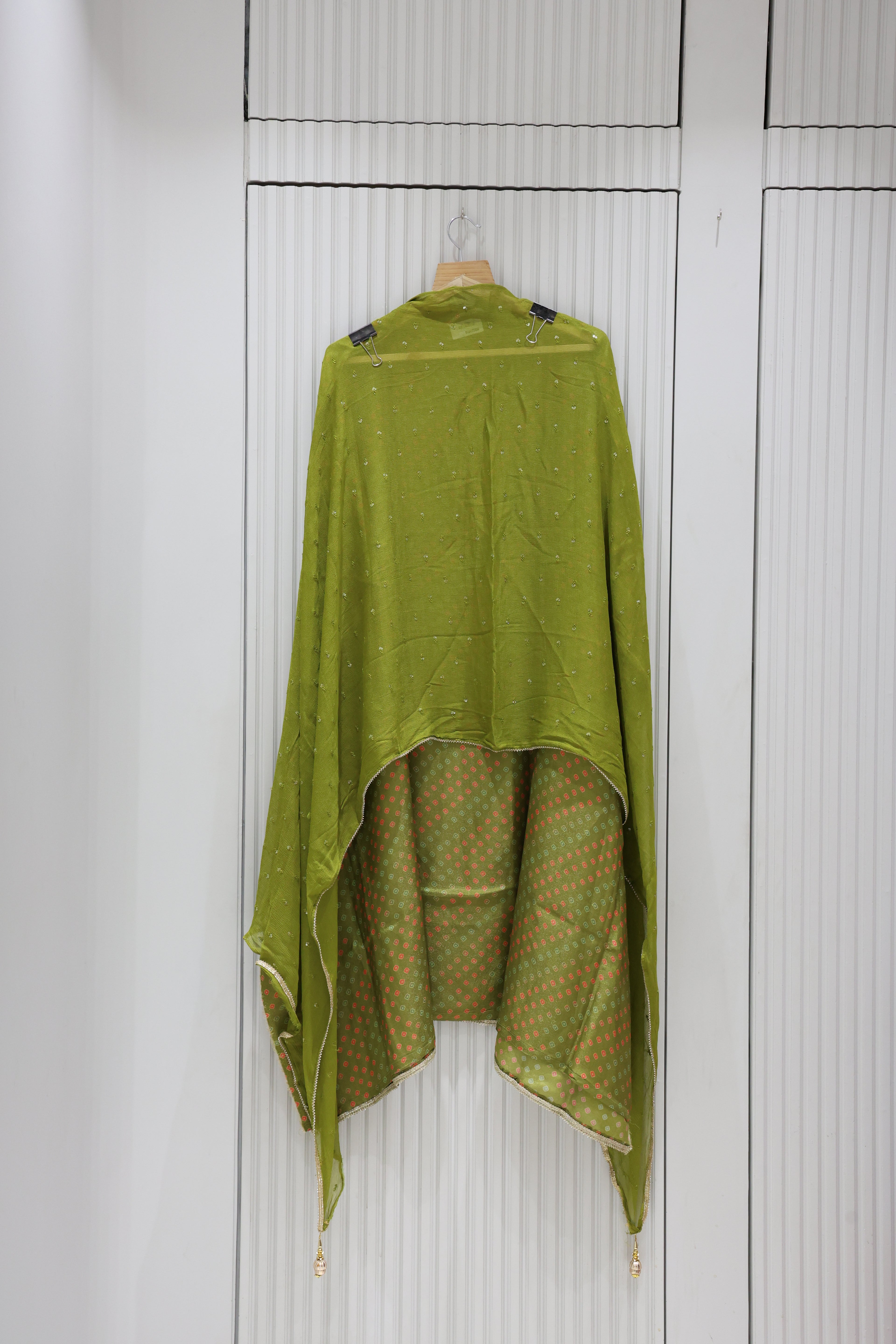 Premium simmer Suit with neck line handwork & pure chiffon Dupatta