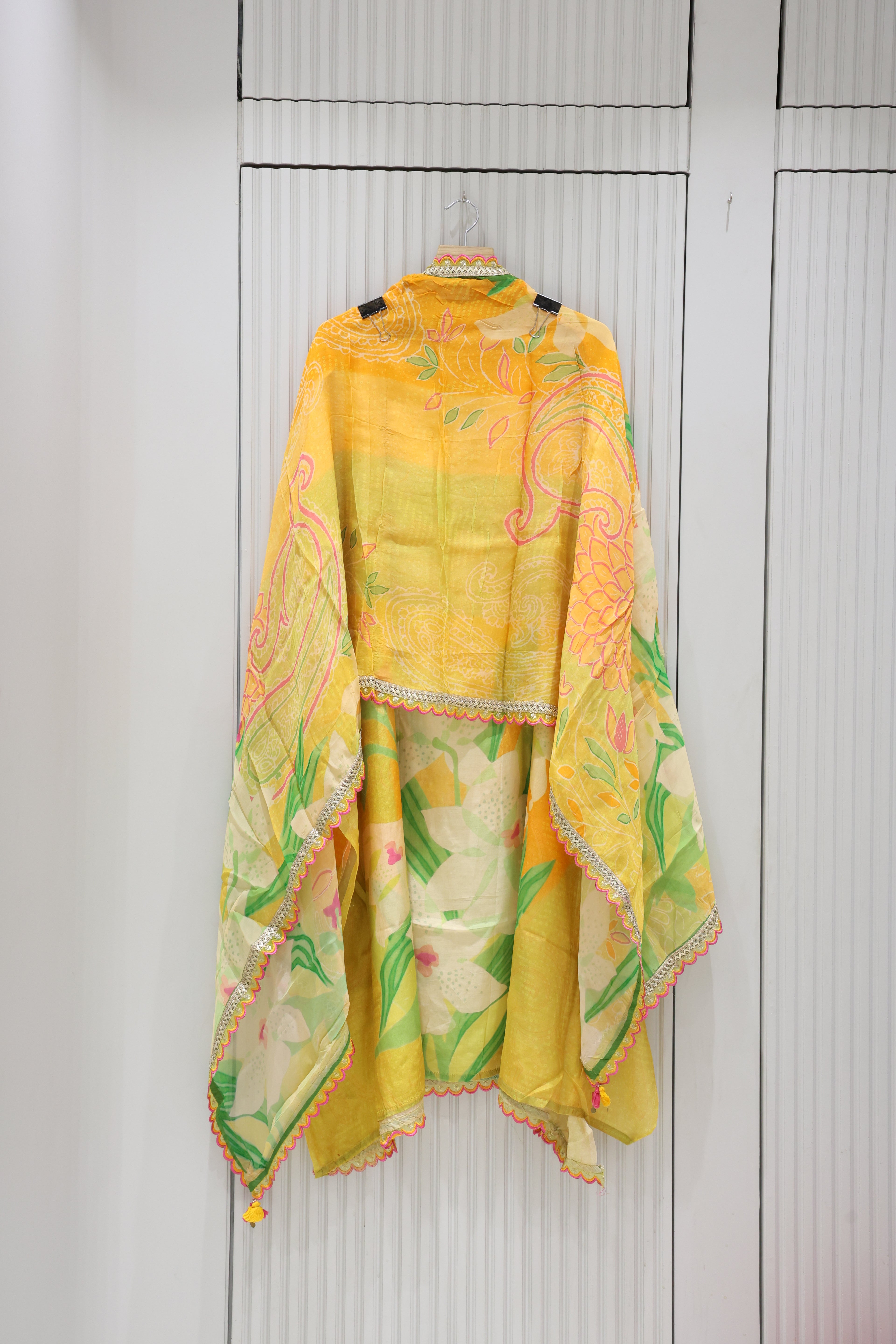 Premium Pure maslin Silk Unstitched Suit with Pure Organza Dupatta