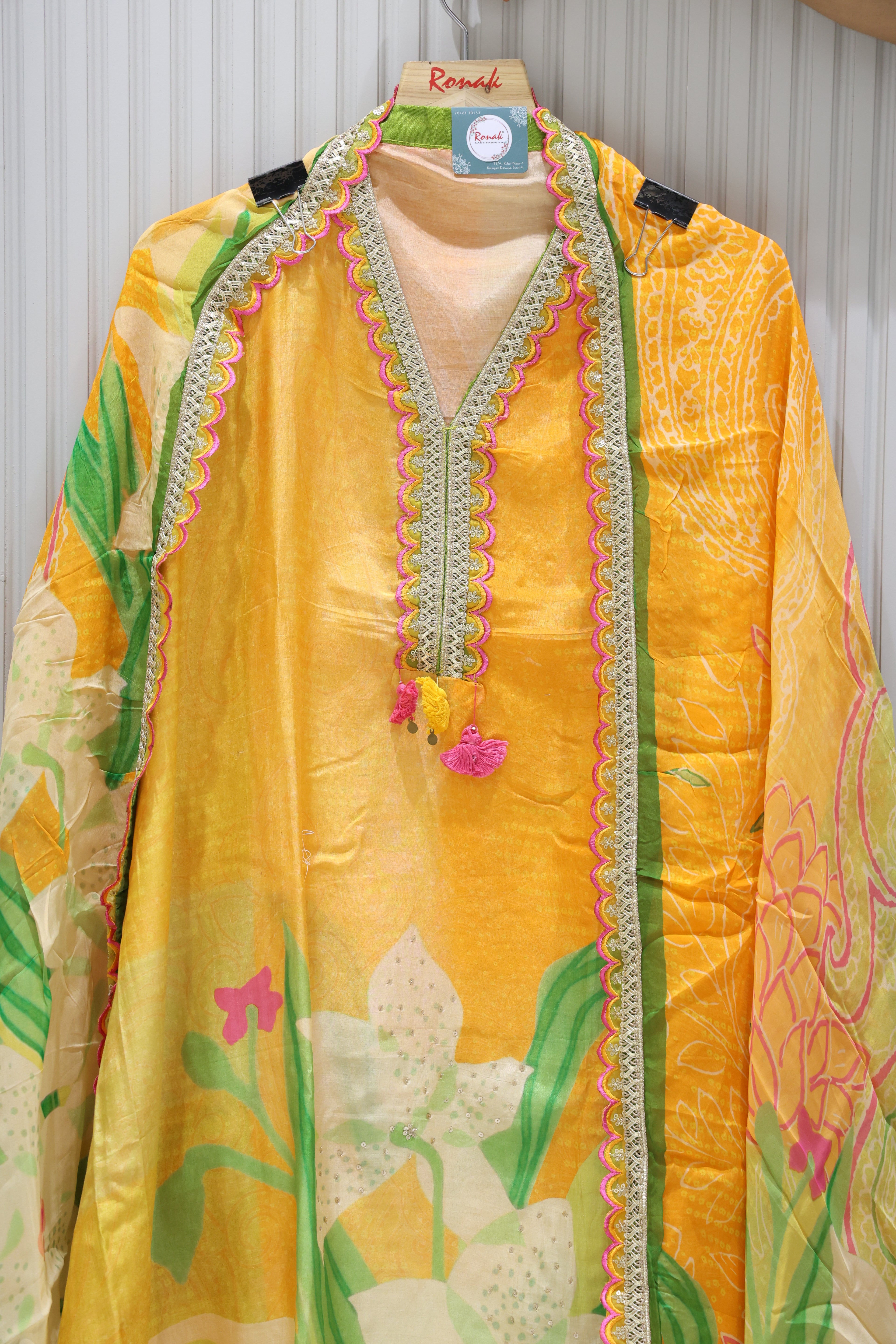 Premium Pure maslin Silk Unstitched Suit with Pure Organza Dupatta
