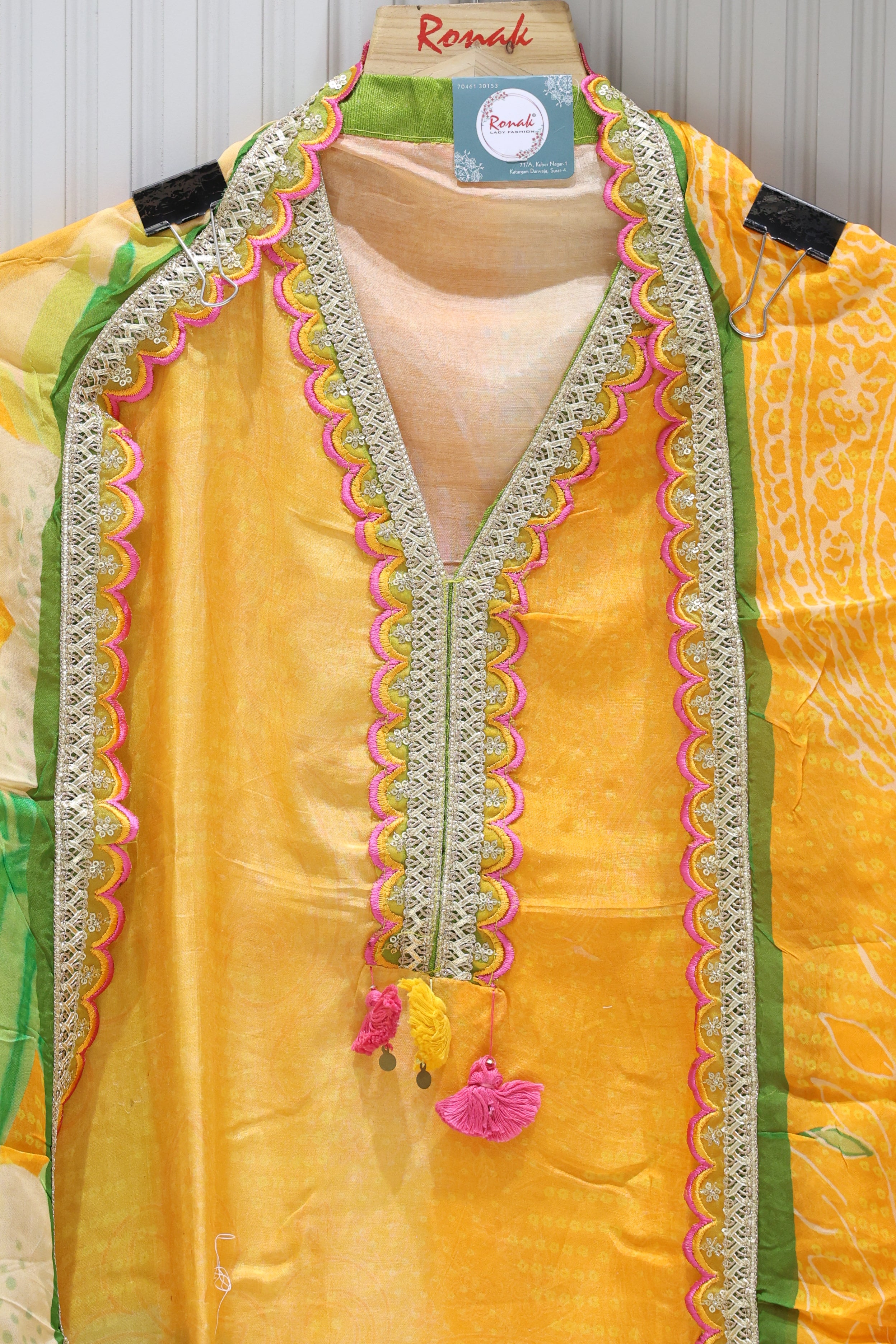 Premium Pure maslin Silk Unstitched Suit with Pure Organza Dupatta