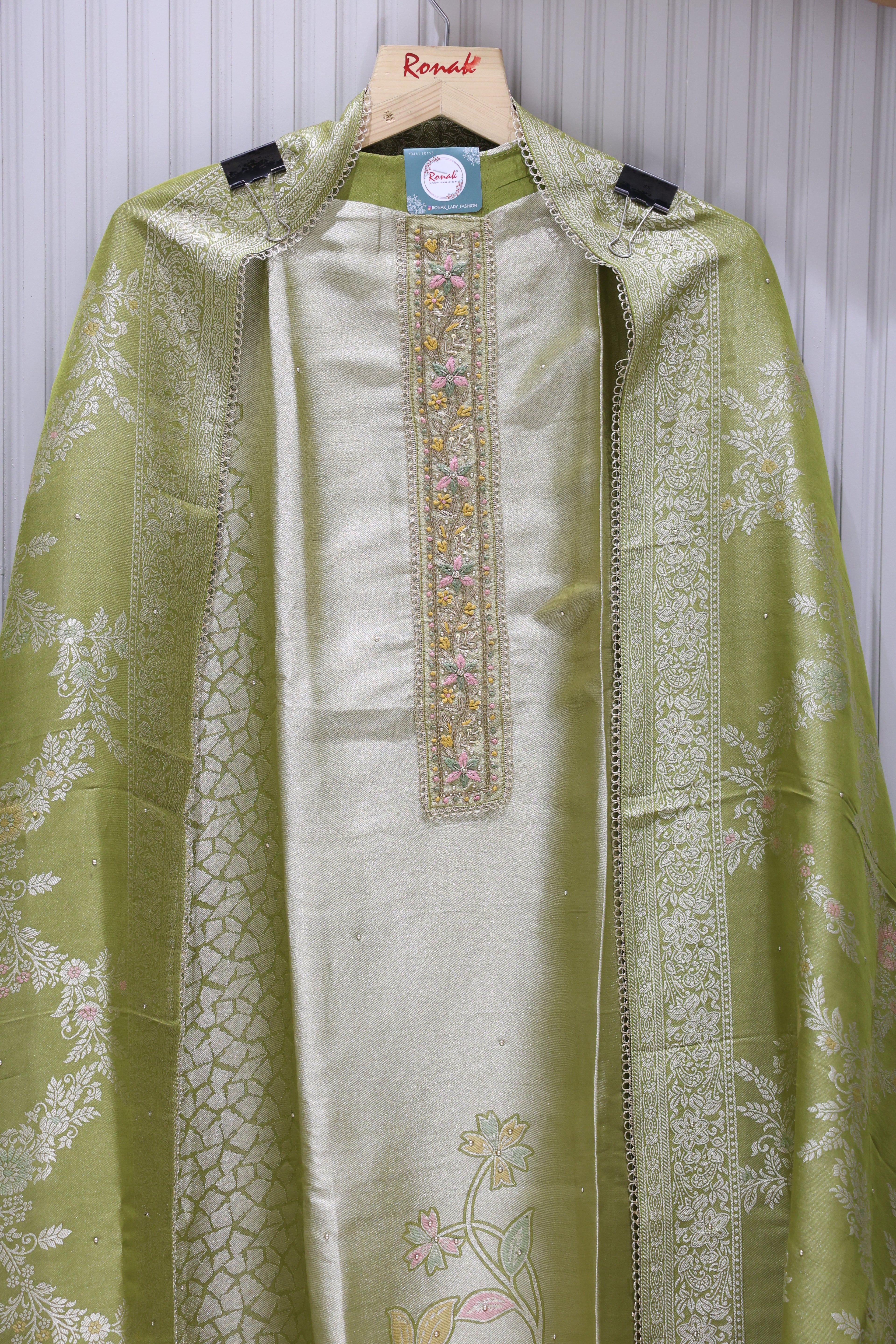 Premium Pure GIRAF SILK Unstitched Suit & Dupatta