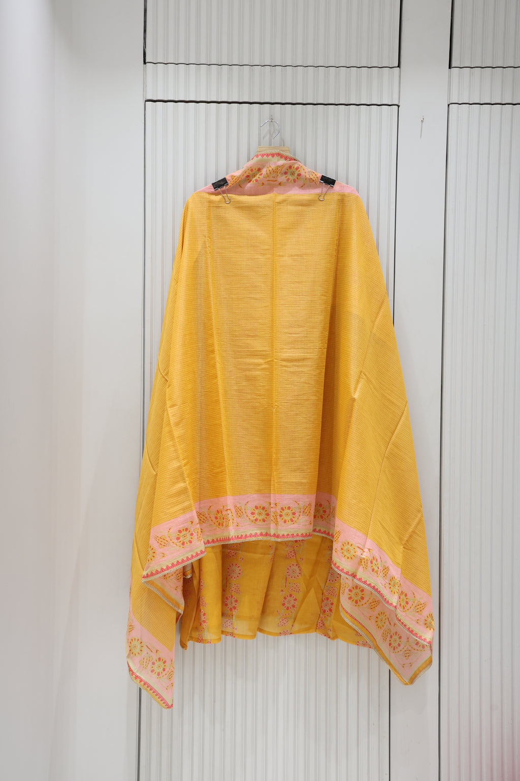 Premium Pure Muslin Digital Print Unstitched Suit with Chiffon Dupatta