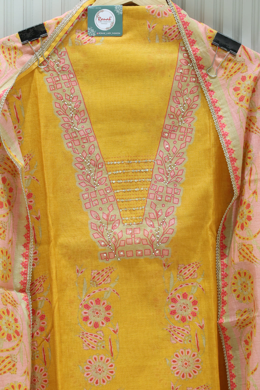 Premium Pure Muslin Digital Print Unstitched Suit with Chiffon Dupatta