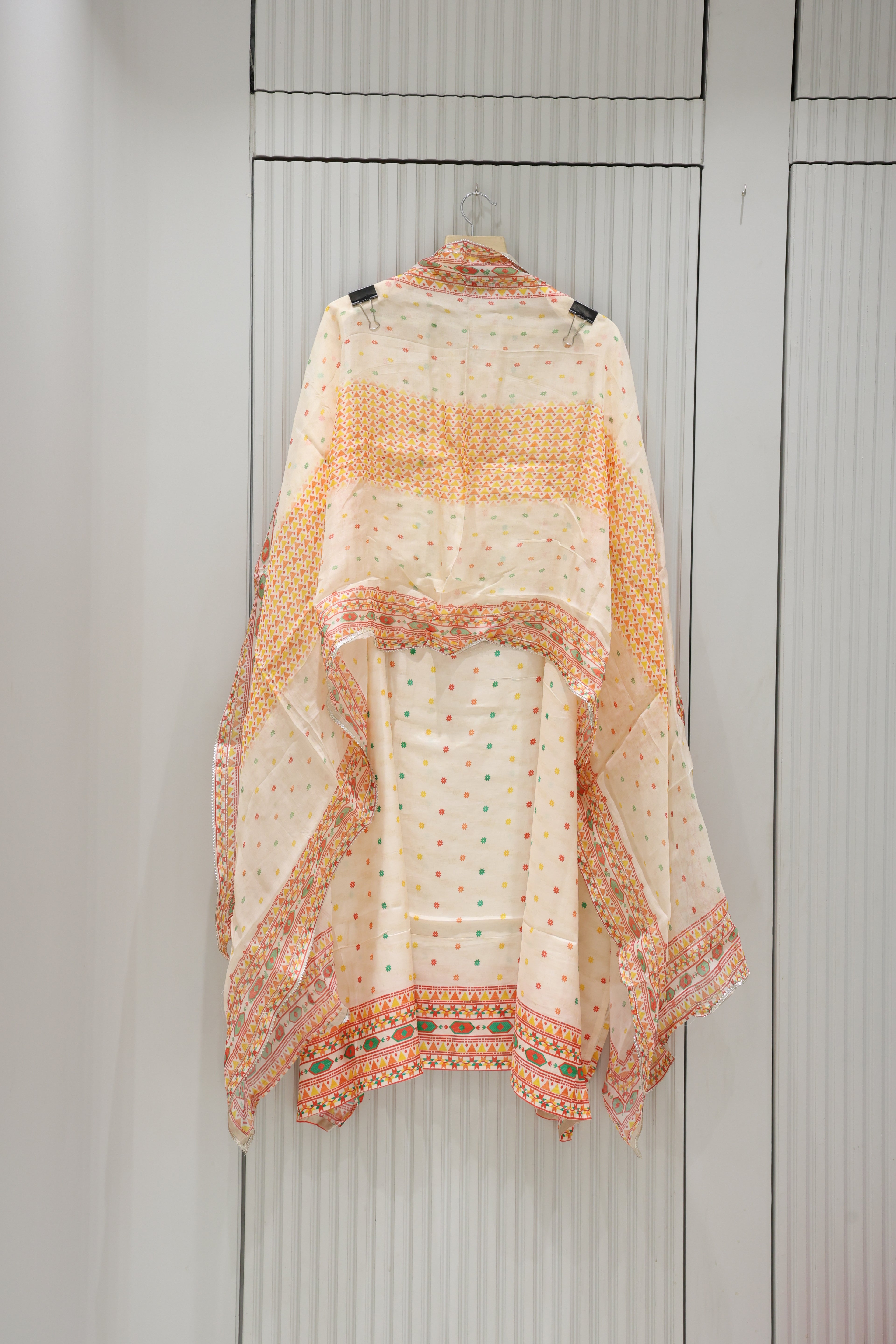 Premium Pure Muslin Unstitched Suit with Pure Organza Dupatta