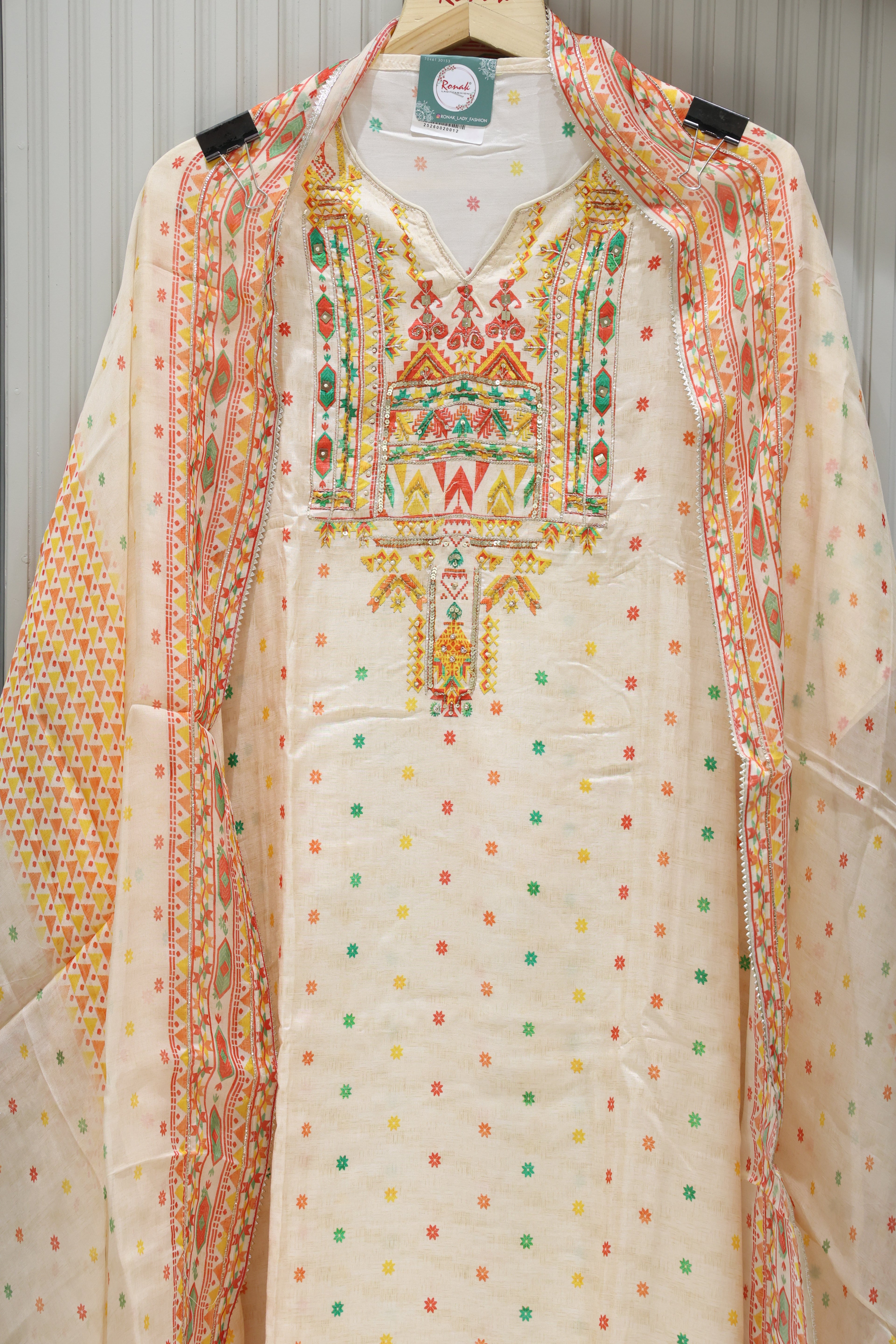 Premium Pure Muslin Unstitched Suit with Pure Organza Dupatta