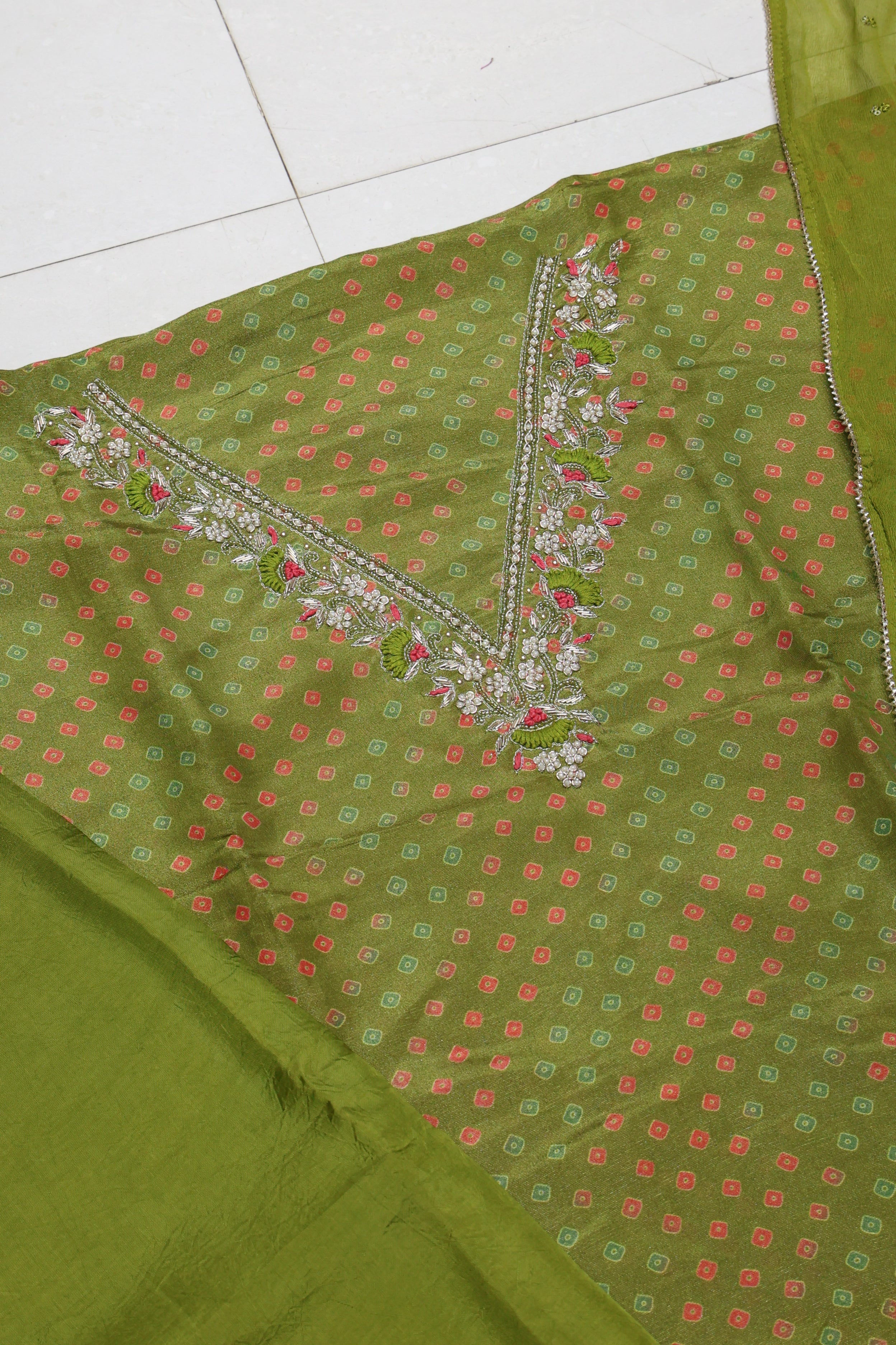 Premium simmer Suit with neck line handwork & pure chiffon Dupatta
