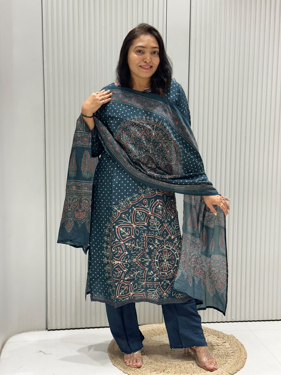 PREMIUM MASLIN SILK SUITS.