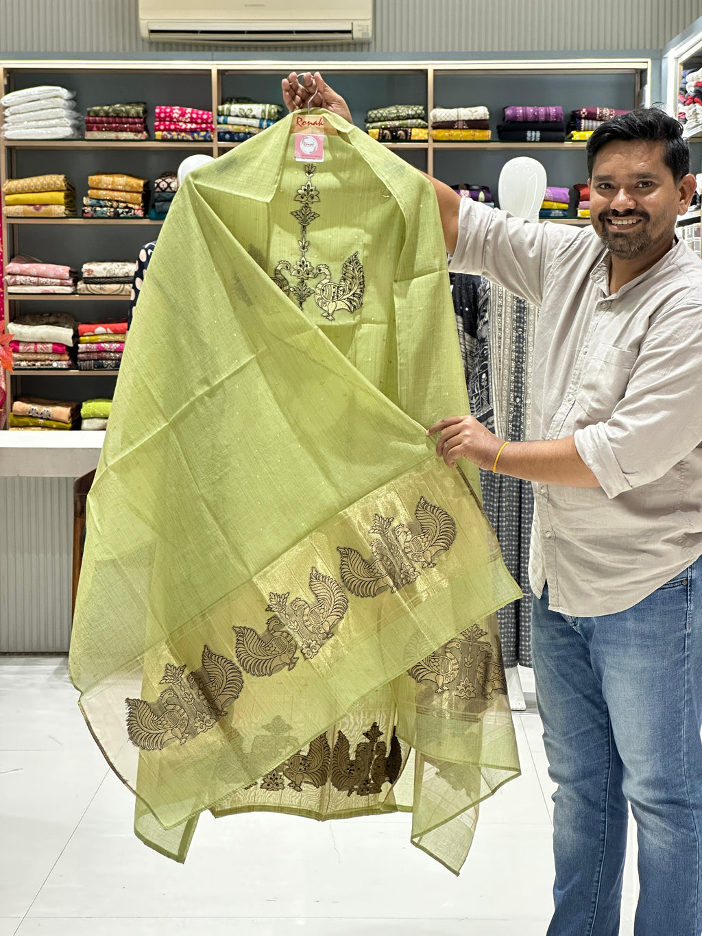 chanderi silk unstich suits.