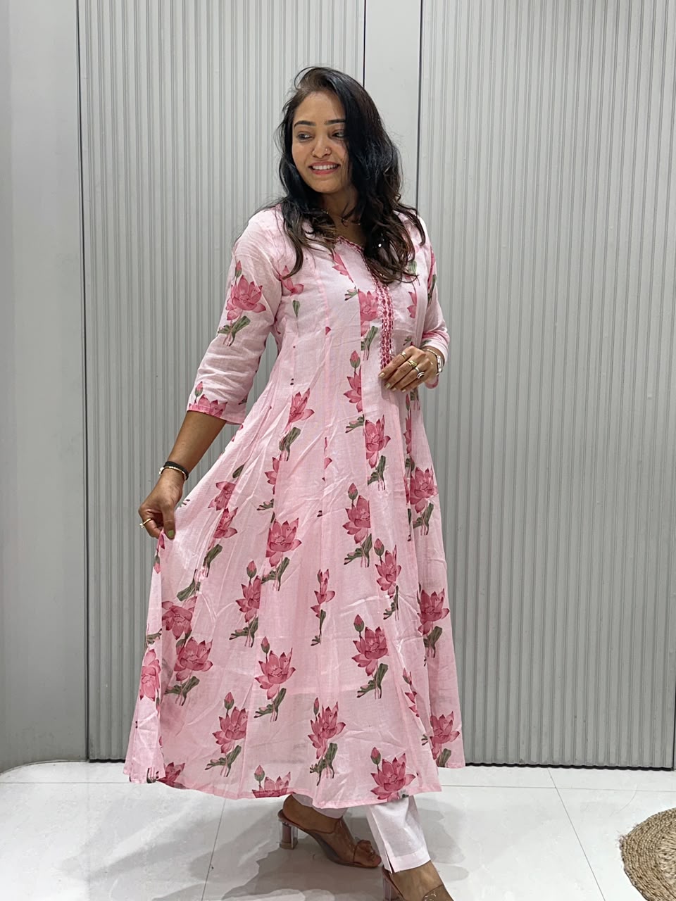 PREMIUM MUL COTTON ANARKALI SUIT.